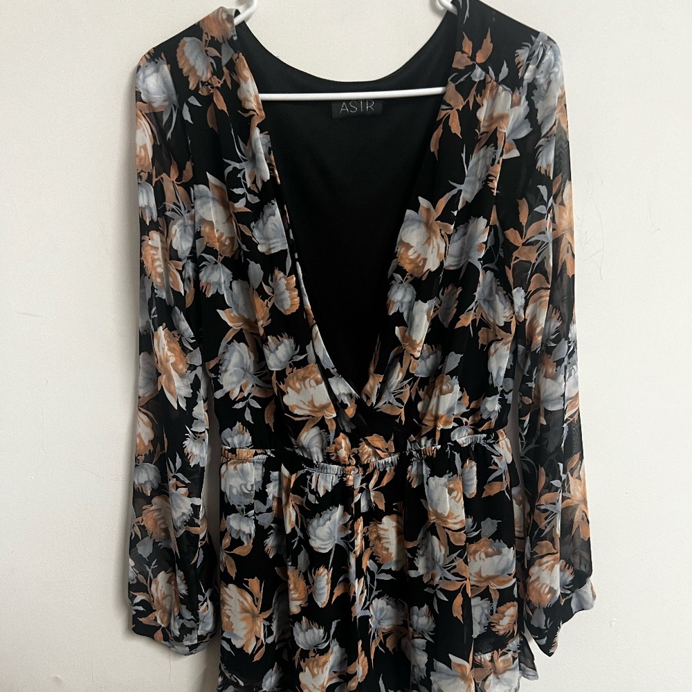 ASTR Long Sleeve Romper